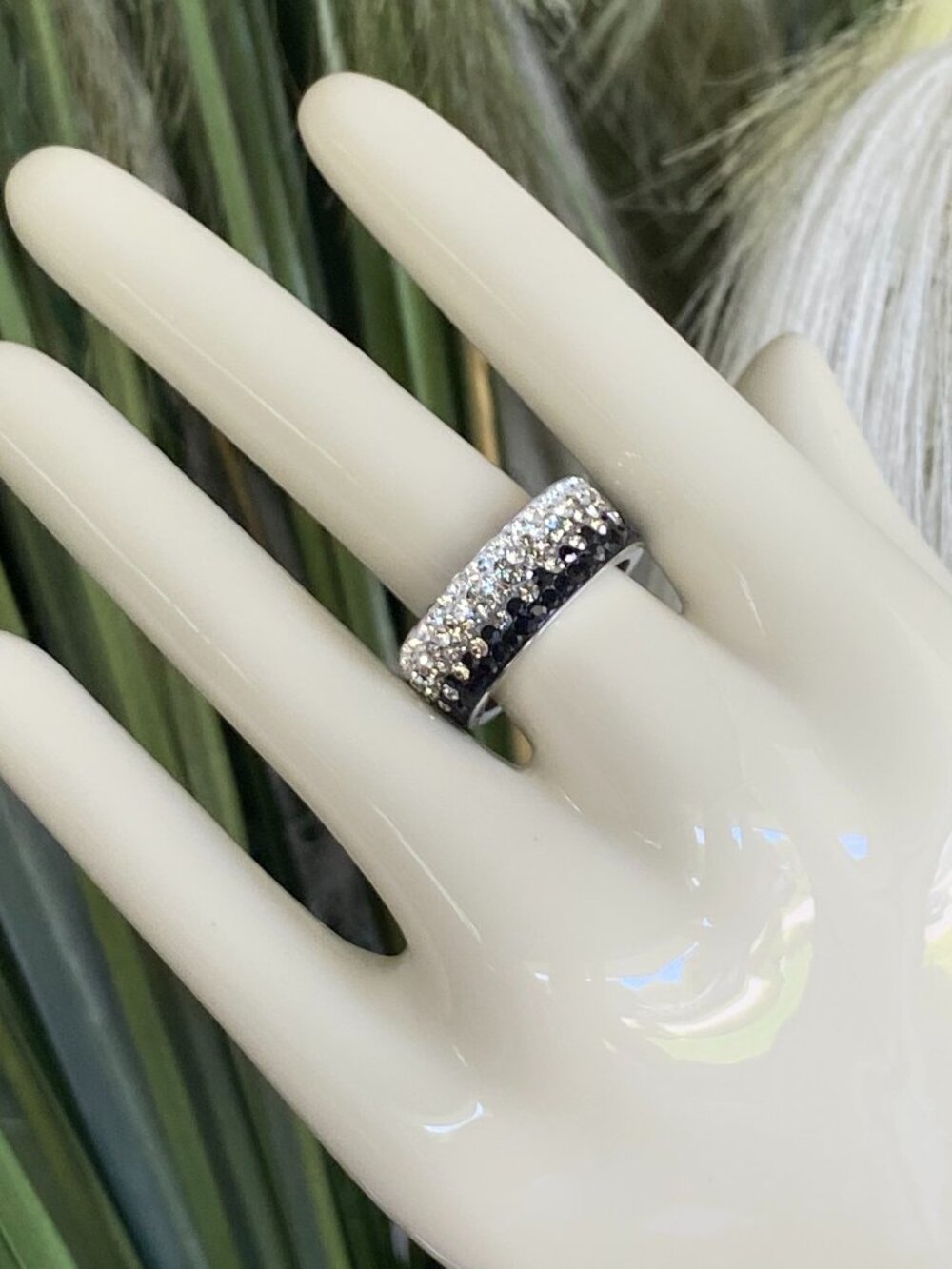 Fifth Avenue Swarovski Ombre Crystal Gradient Stainless Steel Band Ring 7.5